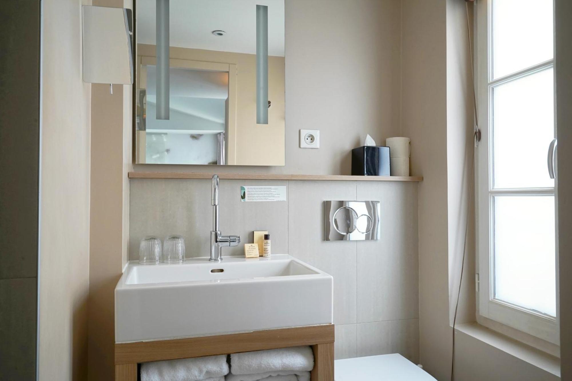 Hotel Western Littéraire Arthur Rimbaud Paris